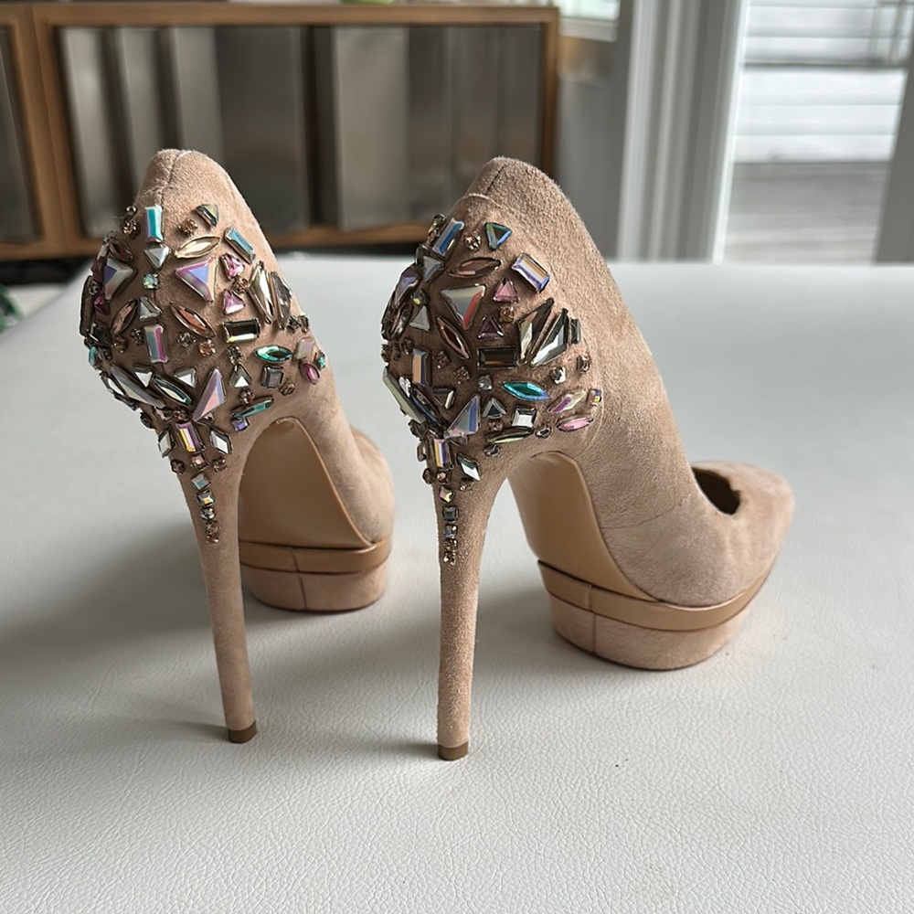 Brian Atwood Tan Heels Elegant Design